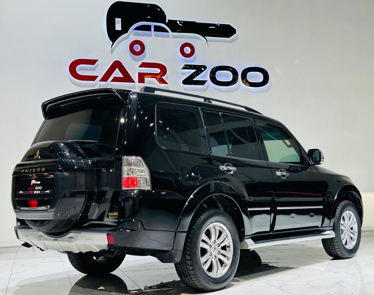 Mitsubishi Pajero GLS Mid 3.8L (243 HP)