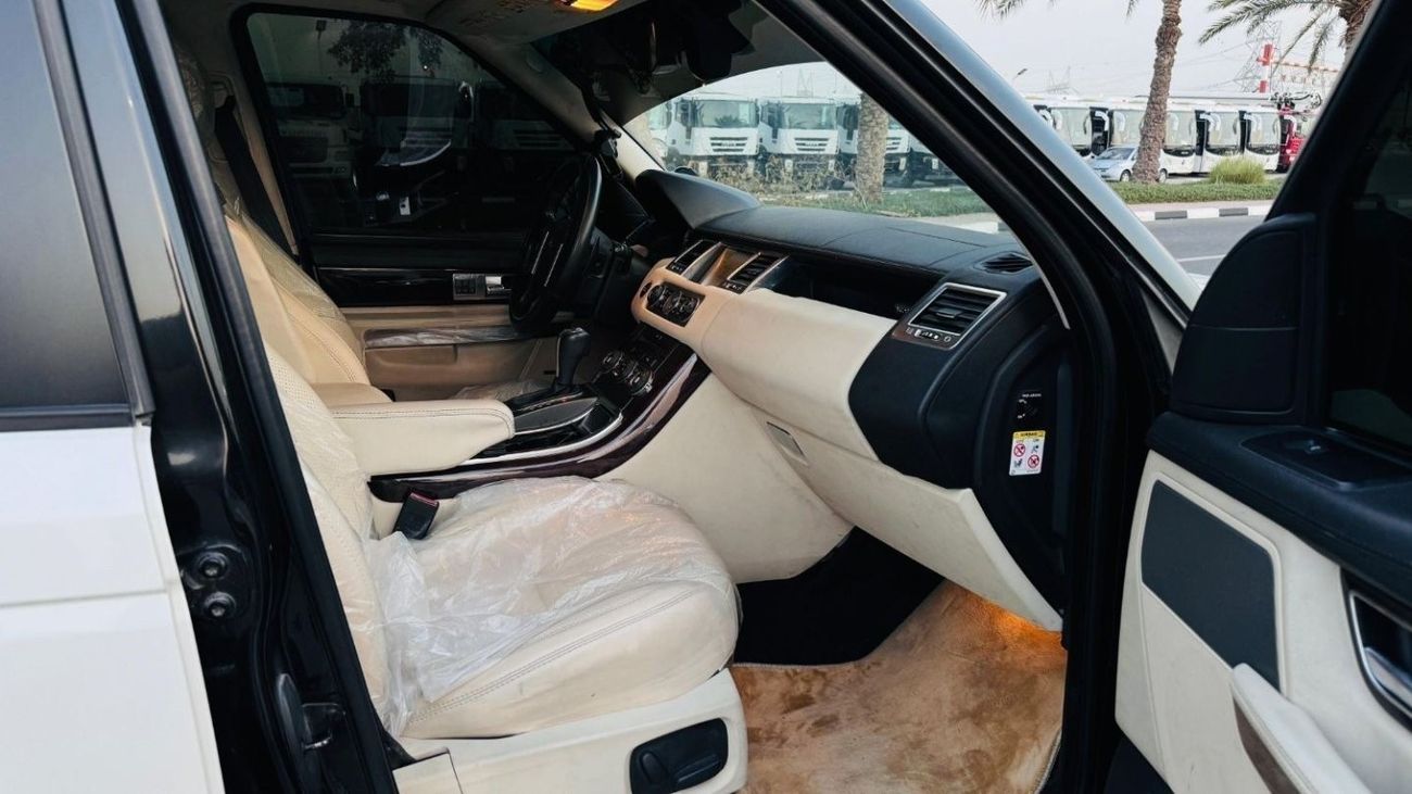 Land Rover Defender EXCELLENT CONDITION | SUNROOF | 2011 | LHD | 3.0L PETROL