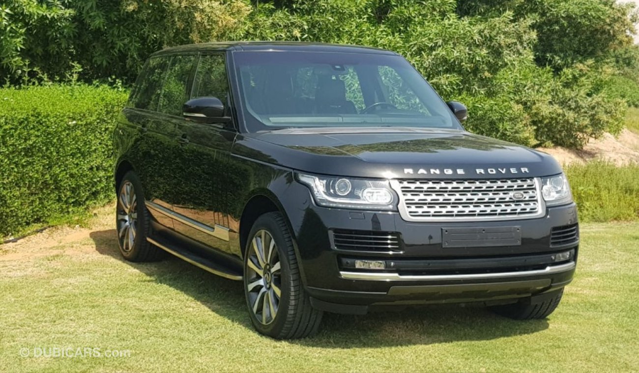 Land Rover Range Rover Vogue Rang Rover vogue model 2013 GCC car prefect condition full option panoramic roof leather seats back