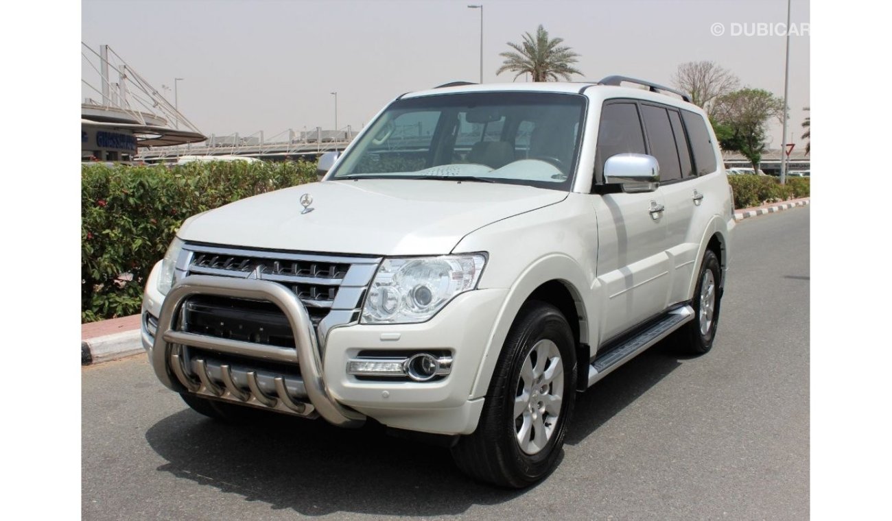 Mitsubishi Pajero 2015/ PAJERO/3.5/ TOP SPECS/ GCC/ 100% FREE OF ACCIDENT / 1 YEAR WARRANTY