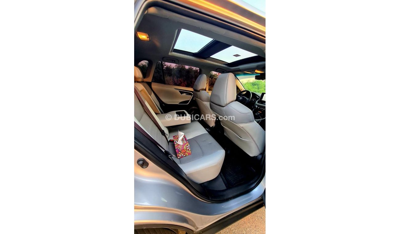 Toyota RAV4 | USA SPECS | V4 | 2WD | PANORAMIC ROOF | FULL OPTION