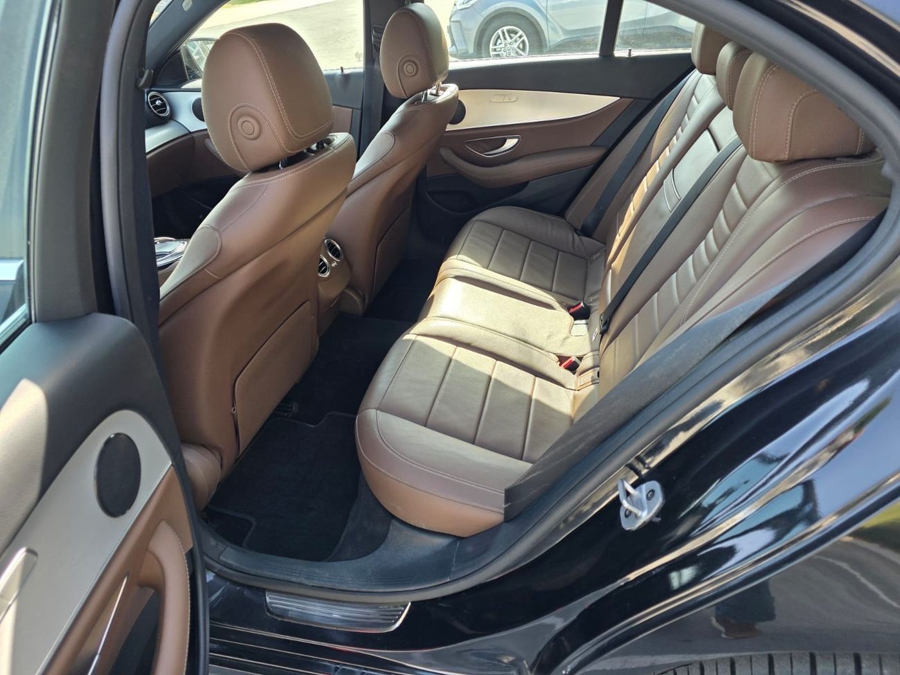 مرسيدس بنز E300