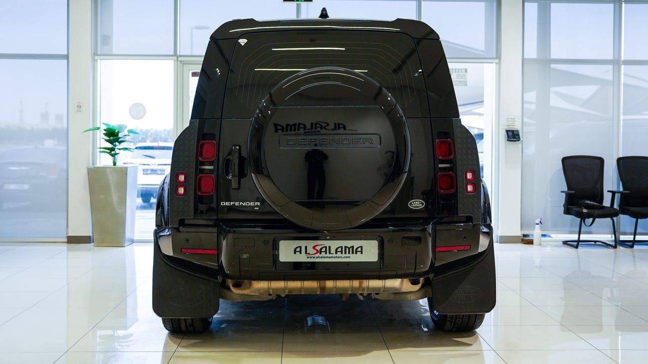 Land Rover Defender P300 110 2.0L (7 Seater)