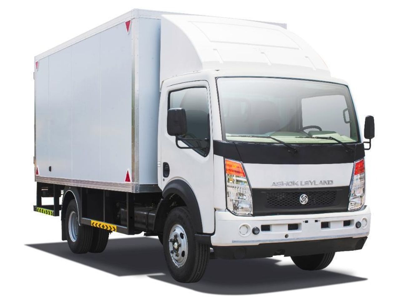 اشوك ليلاند بارتنر Paylload : 4.2 Ton I Engine : ZD30 3ltr I Made In UAE I 5 years Warranty