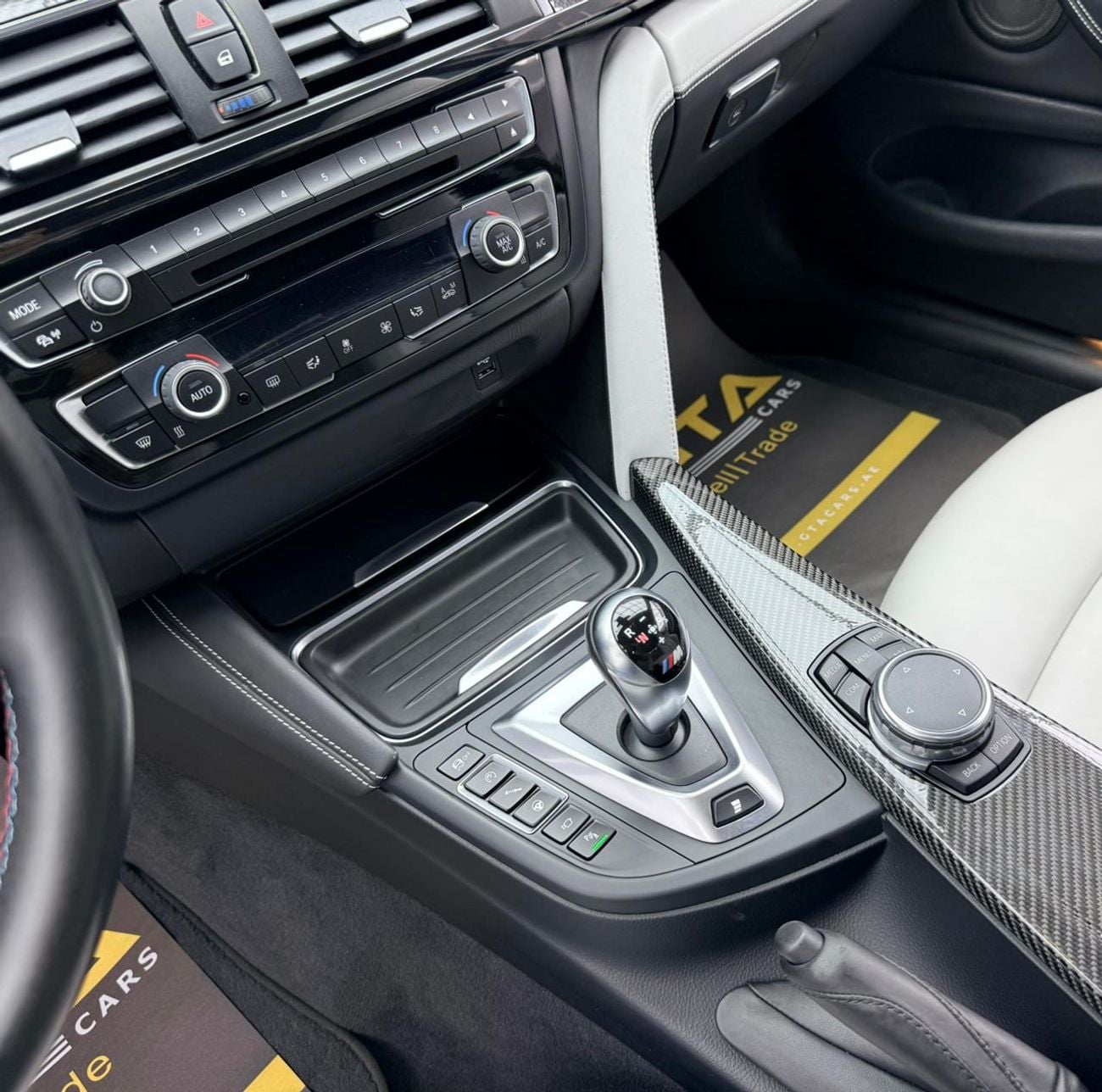 BMW M4 STD 2017 BMW M4 Coupe, Service History, Carbon Fiber Package, Fully Loaded, Excellent Condition, GCC