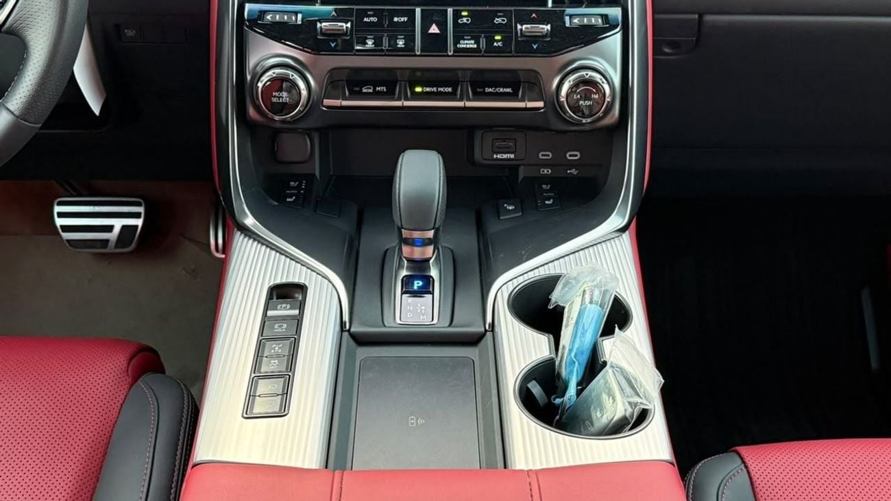 لكزس LX 700h F SPORT
