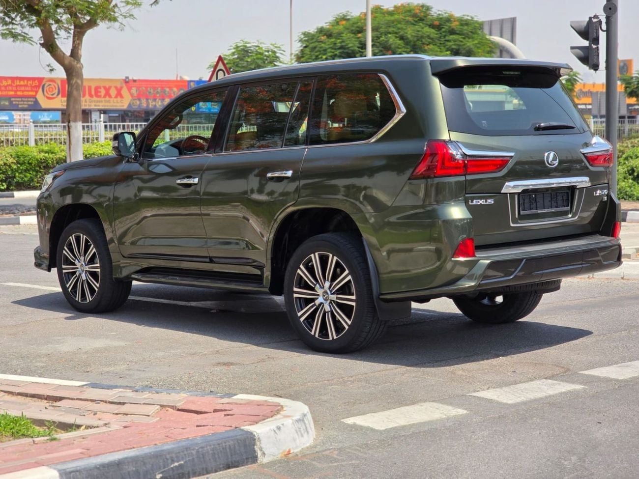 لكزس LX 570 SIGNATURE