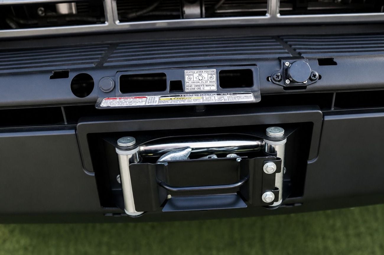 تويوتا لاند كروزر بيك آب LC79 2.8 DIESEL MANUAL بابان