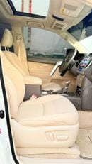 تويوتا برادو 2019 VXR V6 4.0L GCC Specification In Excellent Condition