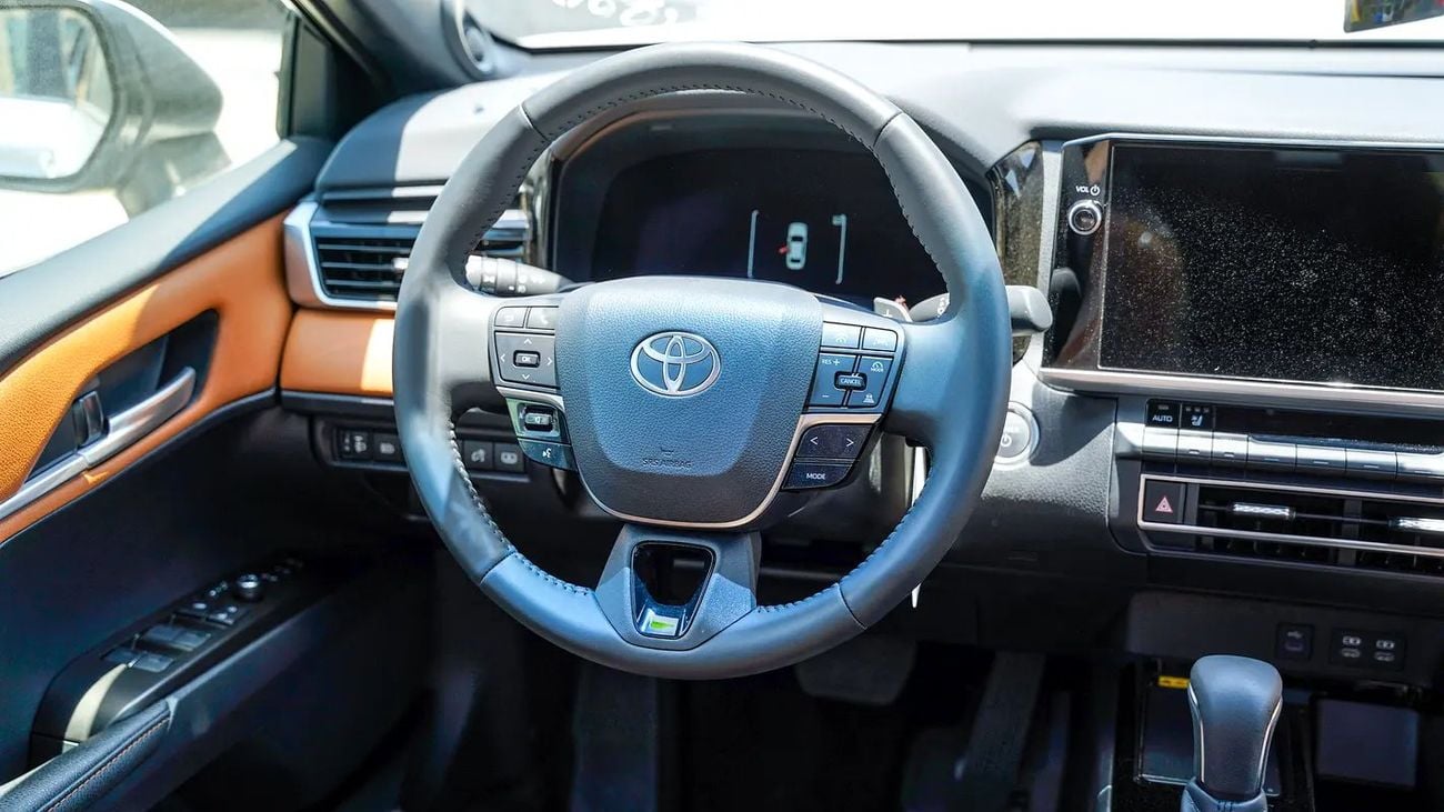Toyota Camry LUMIERE HEV Lumiere GCC Specs