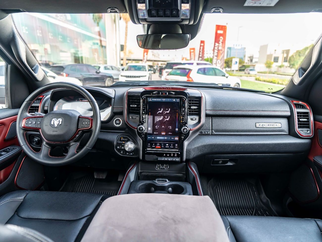 رام 1500 Rebel 5.7L Crew Cab Utility (5 Seater)