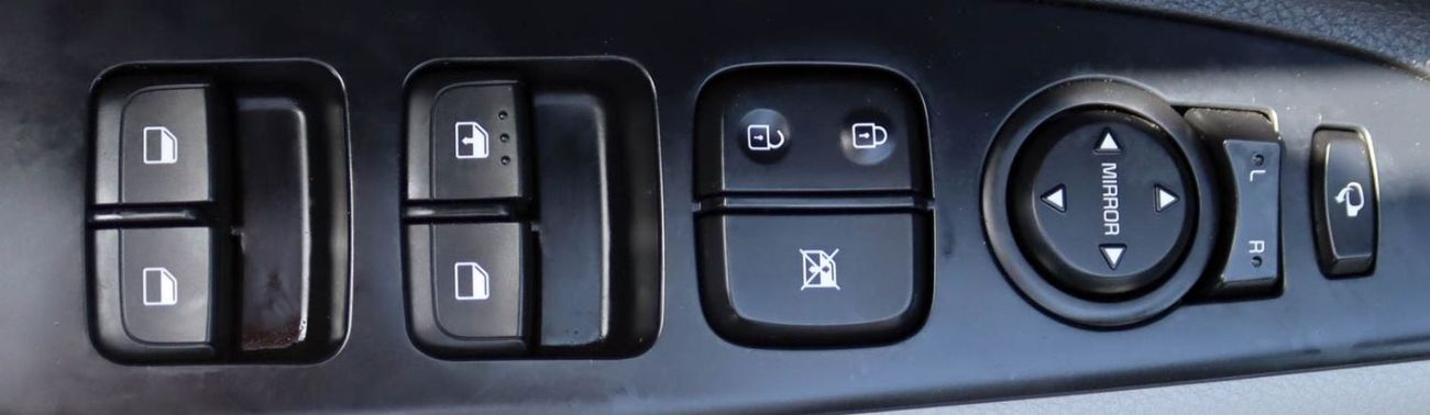 Kia Rio EX 1.4L (100 HP) Hatchback