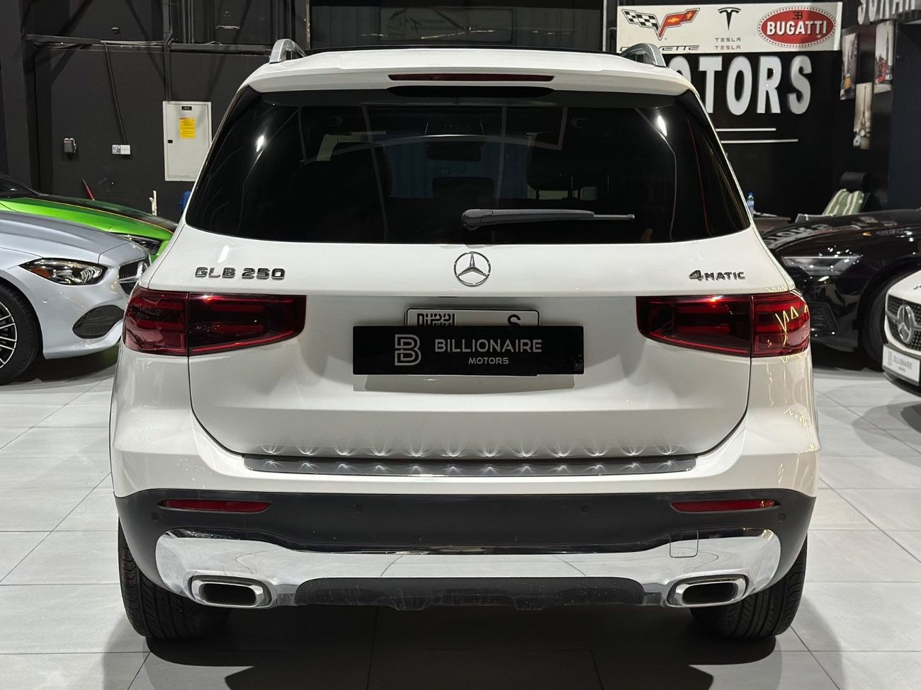 مرسيدس بنز GLB 250 4MATIC 2.0L (221 HP) MERCEDES-BENZ GLB250 4MATIC | 2024 | FULL OPTIONS | VERY GOOD CONDITIONS