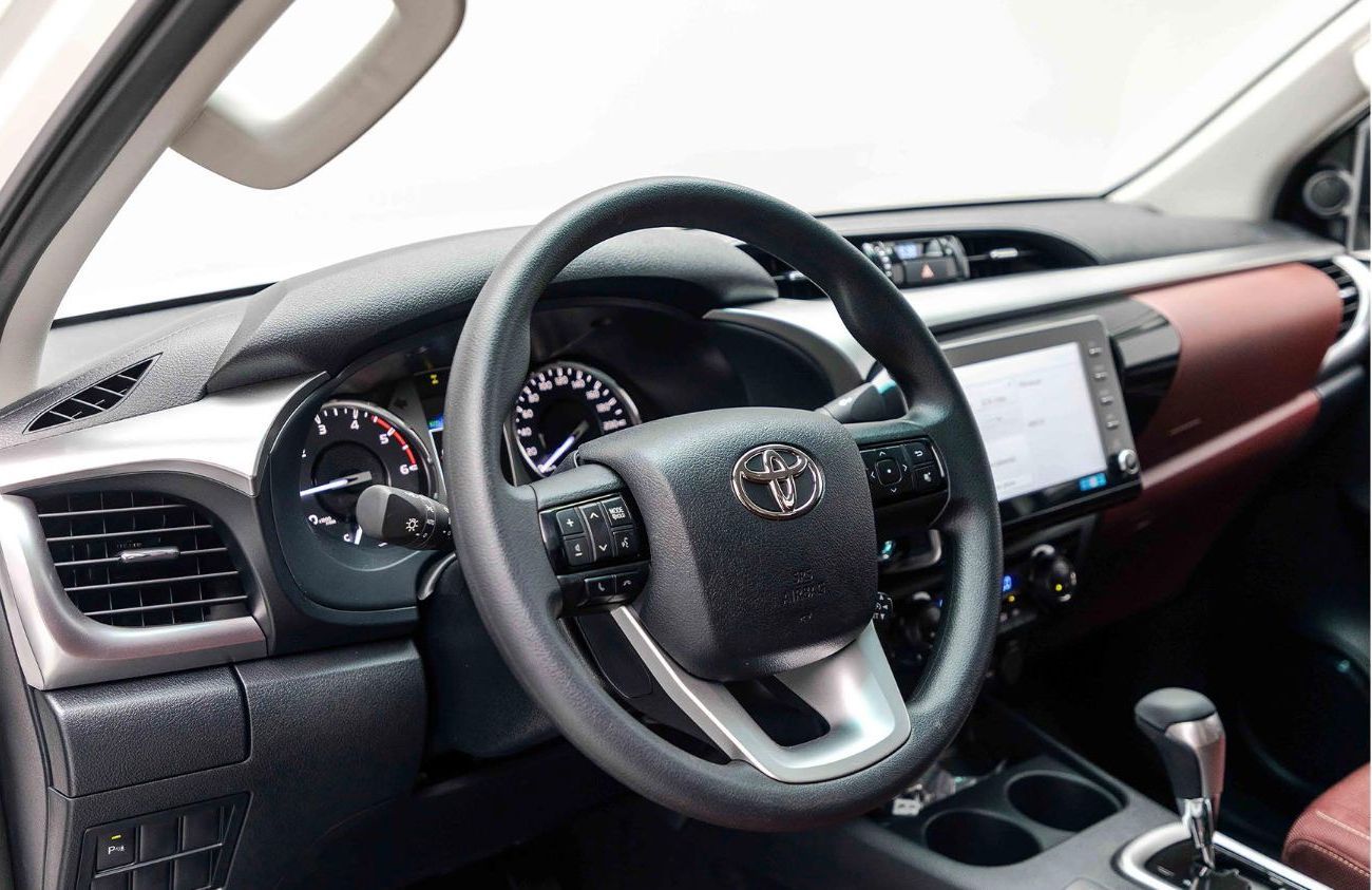 تويوتا هيلوكس 2025 Toyota Hilux DV DC 2.4L AT Diesel (White)