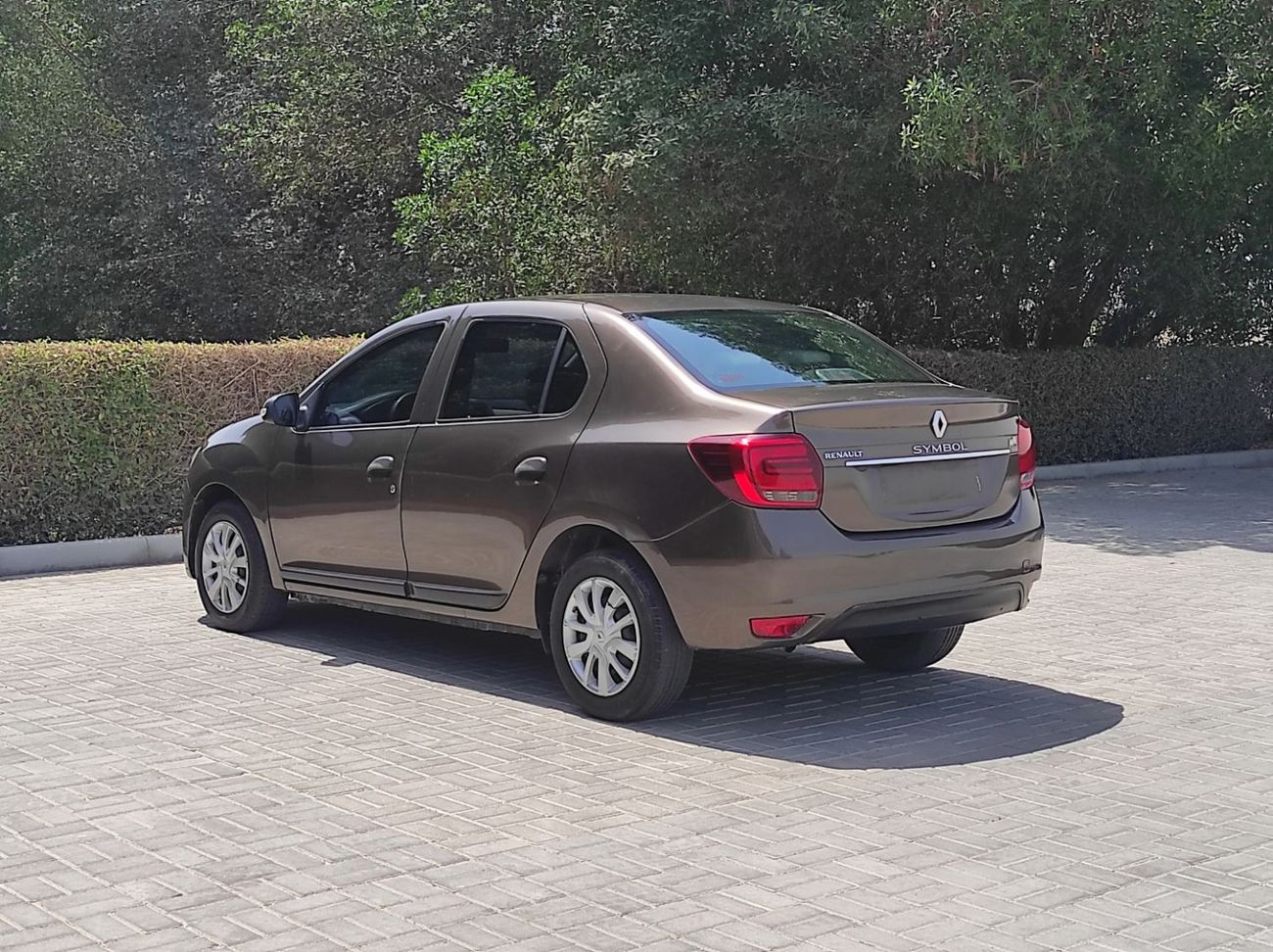 Renault Symbol Renault symbol 2020 Gcc full automatic