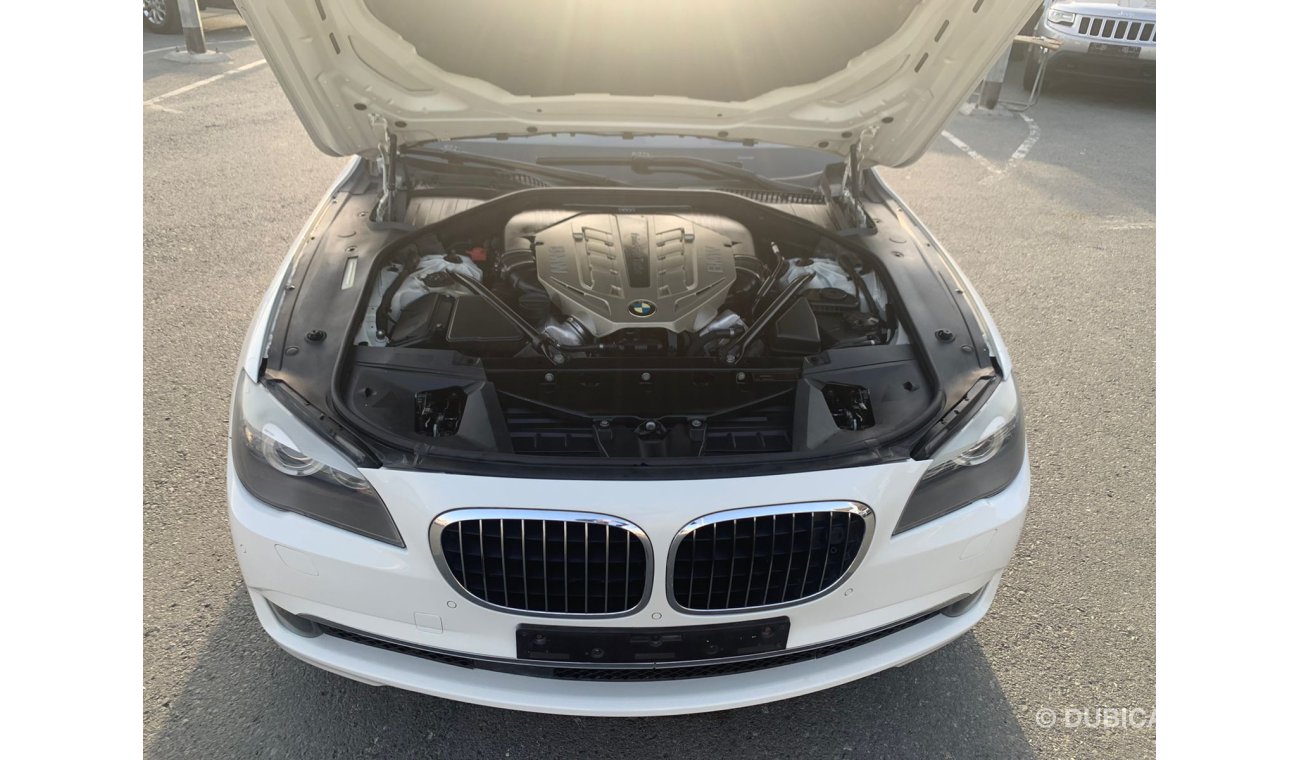 BMW 750Li BMW 750 LI_2011_Excellend_condihich