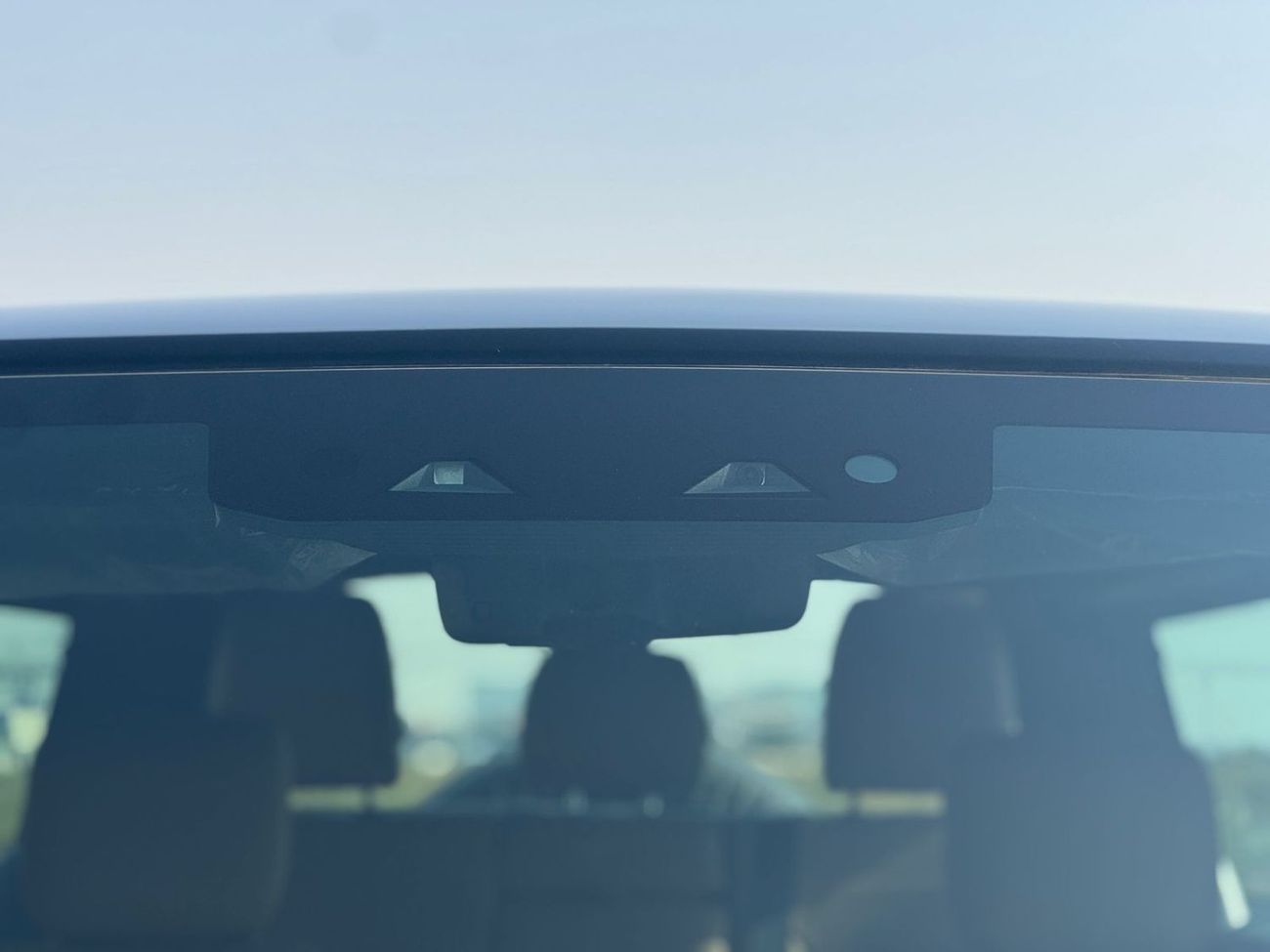 Land Rover Defender P400 90 SE 3.0L (5 Seater)