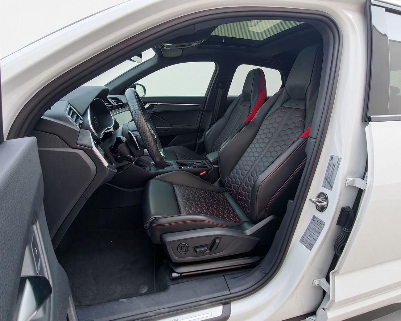 أودي RSQ3 l GCC Specs | 2 Keys | AED 3065/- Monthly