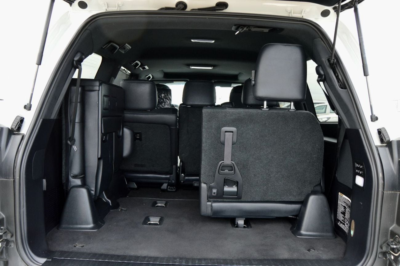 لكزس LX 570 SIGNATURE Right Hand Drive  Year: *2019* *Full option* Engine: 5.7L V8