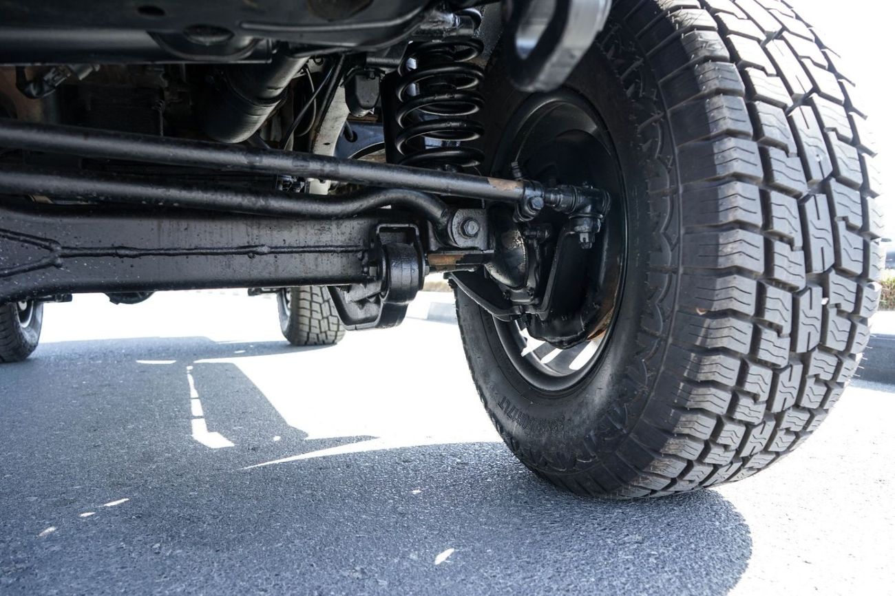 Toyota Land Cruiser 70 Std 4.5L RHD 1VD-FTV V8 Diesel Engine Manual Gear 4WD 5 seats extensible 5doors