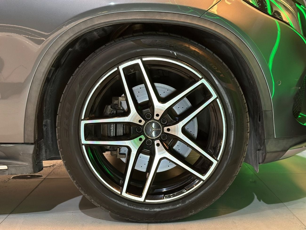 مرسيدس بنز GLE 43 AMG MERCEDES-BENZ GLE 43 AMG | GCC | 2019 | FULL OPTIONS LIKE NEW