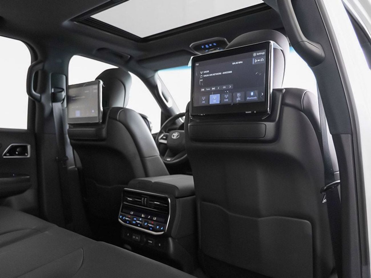 تويوتا لاند كروزر GR Sport