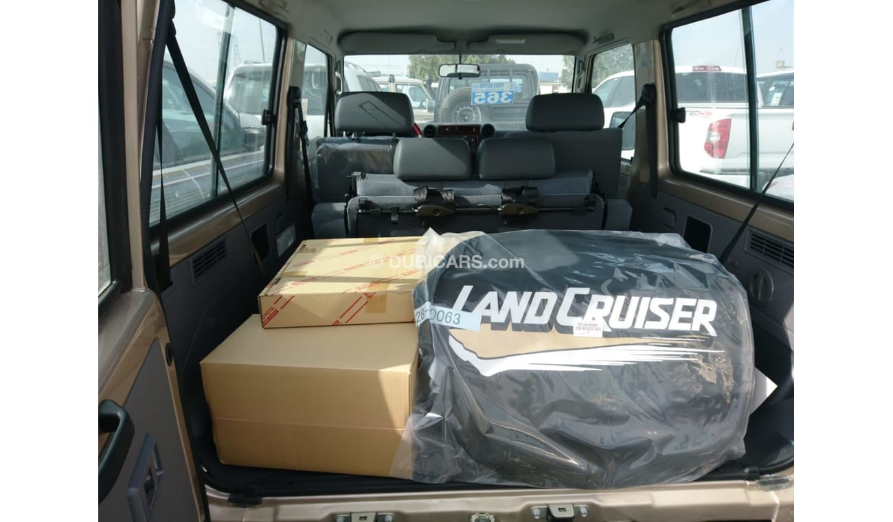 Toyota Land Cruiser 71 4.0L SHORT WHEEL BASE