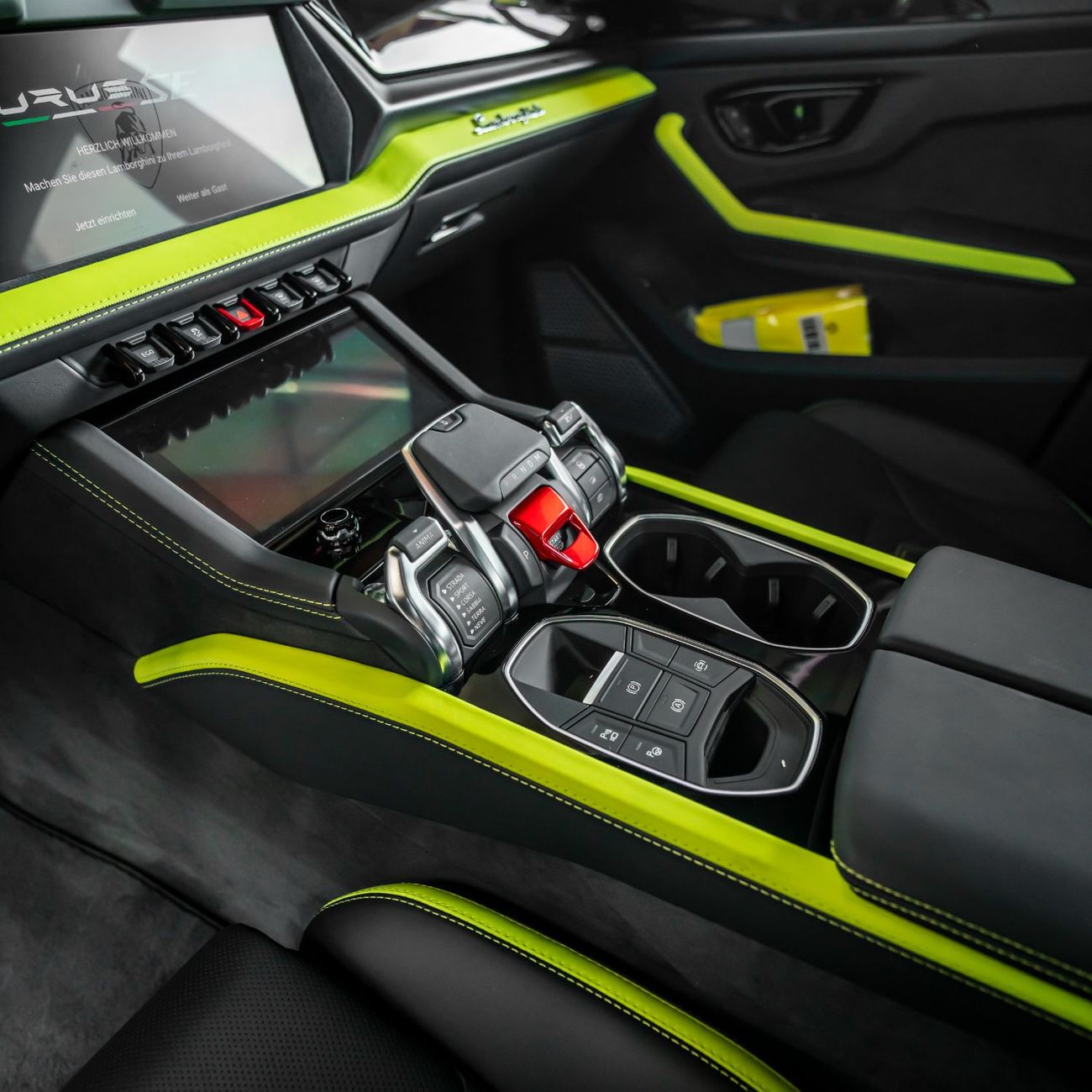 Lamborghini Urus 2025 LAMBORGHINI URUS SE ( BRAND NEW )