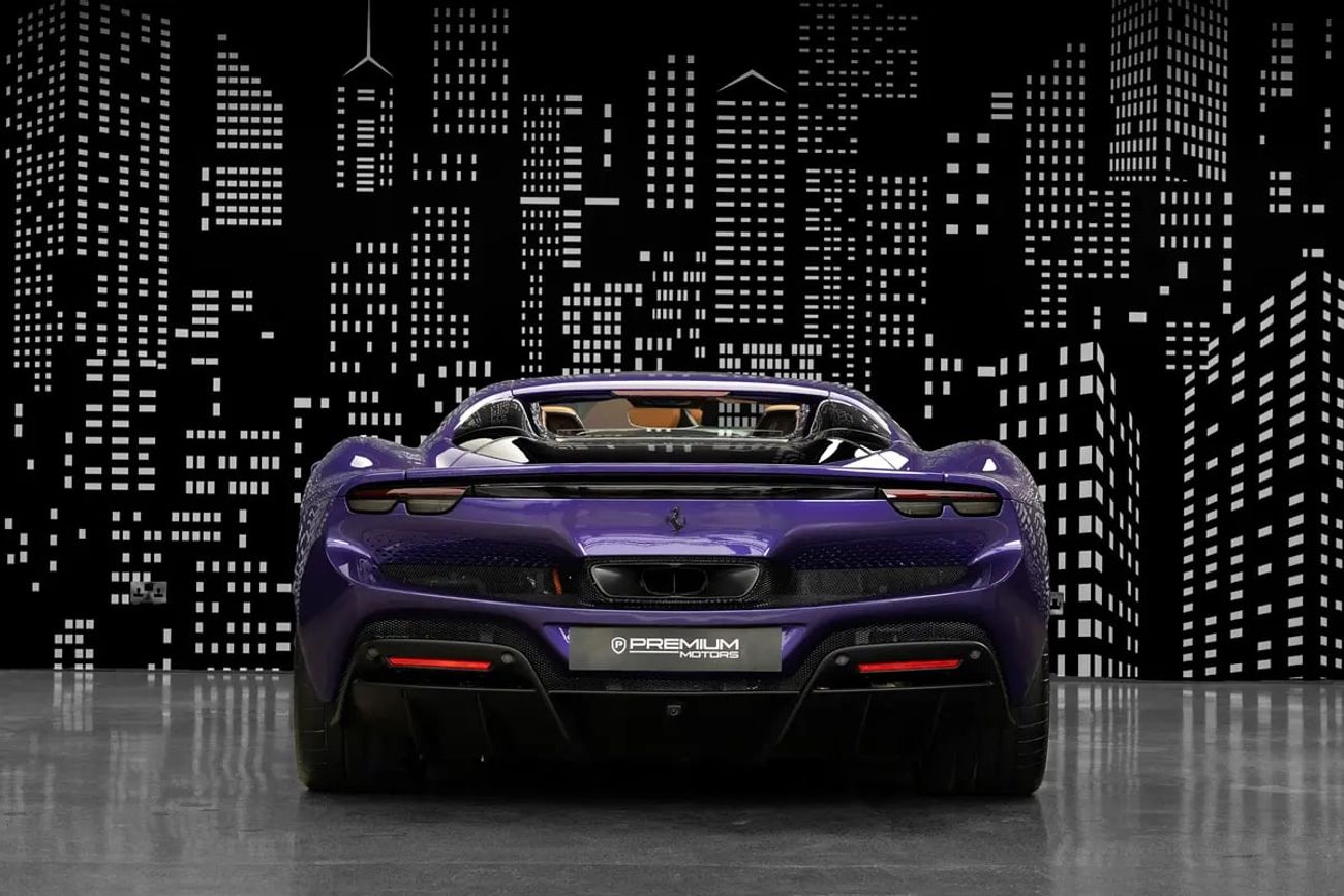 فيراري 296 GTS