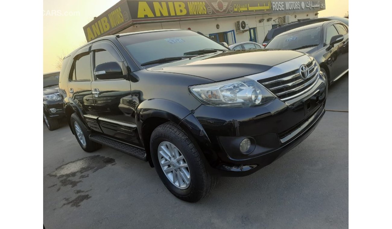 Toyota Fortuner SR5