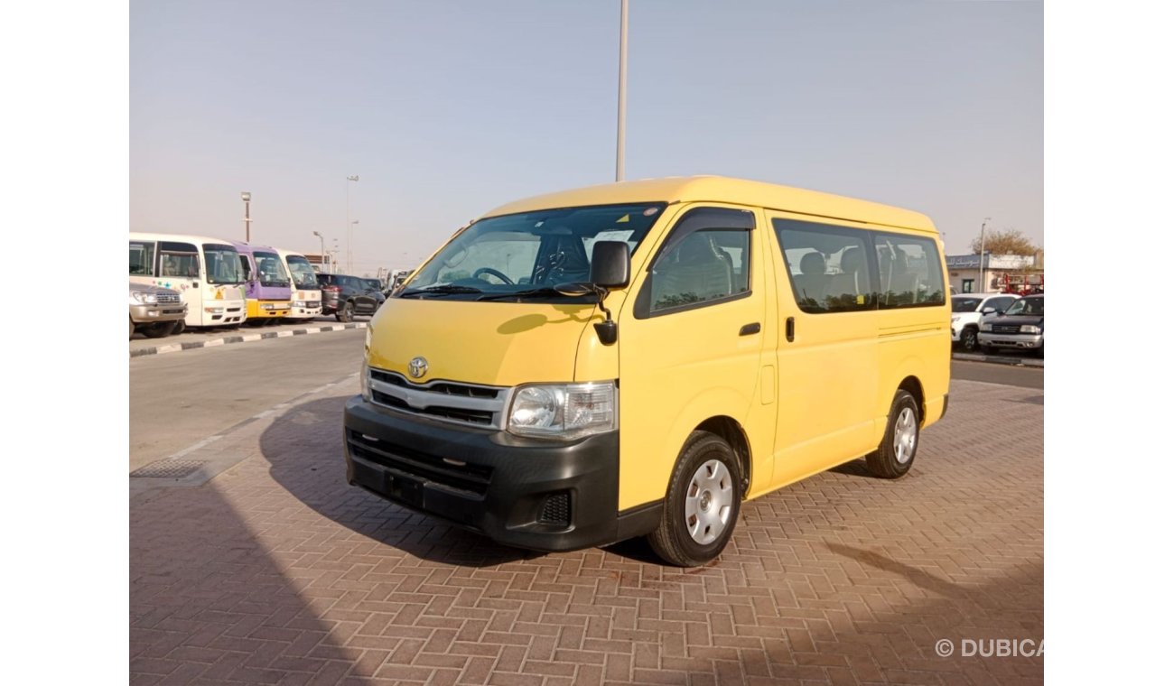 تويوتا هاياس TOYOTA HIACE VAN RIGHT HAND DRIVE (PM1651)