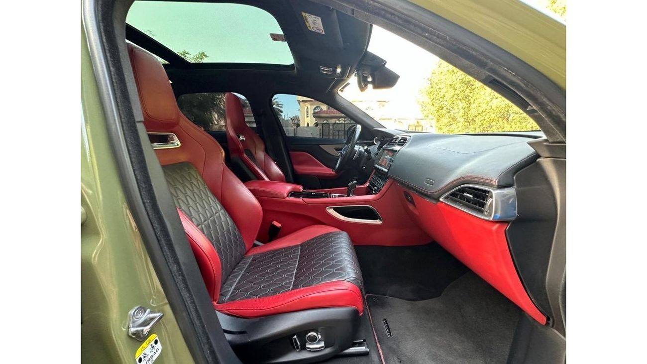 Jaguar F Pace SVR F-PACE 2020 V8 GCC ORGINAL PAINT // ACCIDENT FREE // FULL OPITION