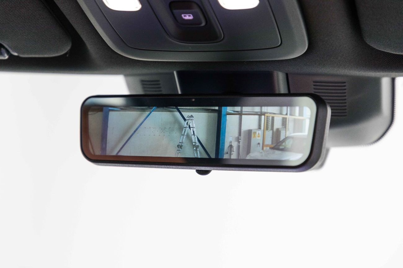 روكس 01 1.5L - Plug-in Hybrid - White Inside Orange | Export Only