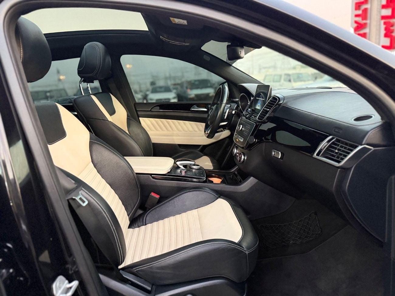 Mercedes Benz GLE43 AMG STD Mercedes Benz GLE 43 AMG Coupe 3.0L