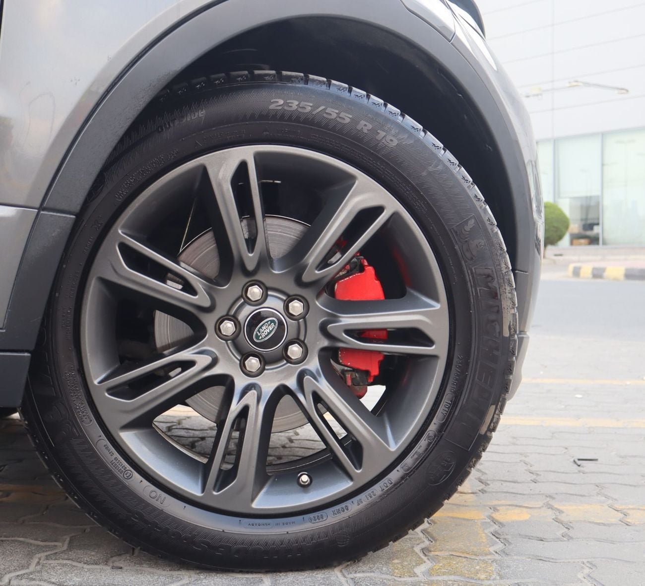 لاند روفر رانج روفر إيفوك P250 HSE 2.0L