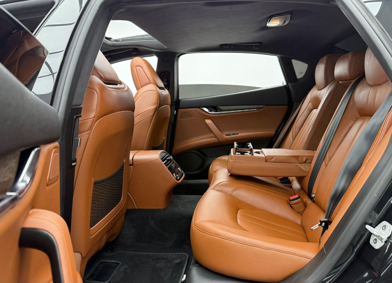 Maserati Quattroporte Modena 3.0L 2023 Maserati Quattroporte Modena, 2026 Maserati Warranty, Very Low Km, Excellent Condit