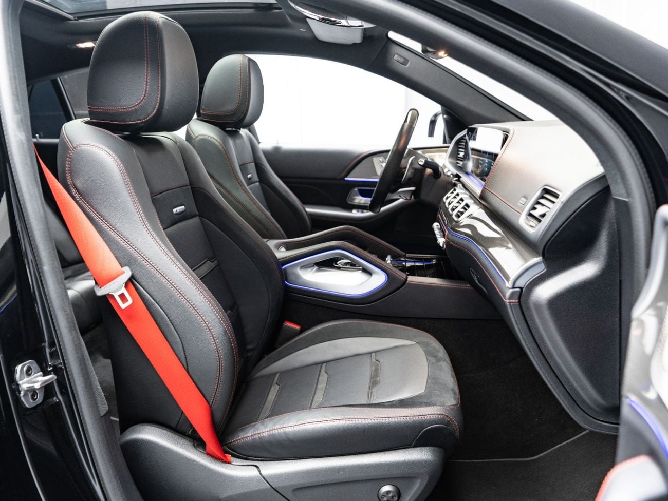 مرسيدس بنز GLE 53 AMG COUPE 4MATIC+ BUY NOW, PAY 2027 | THE BLACKLINE STANDARD |  2027 Mercedes Warranty + Service, GCC