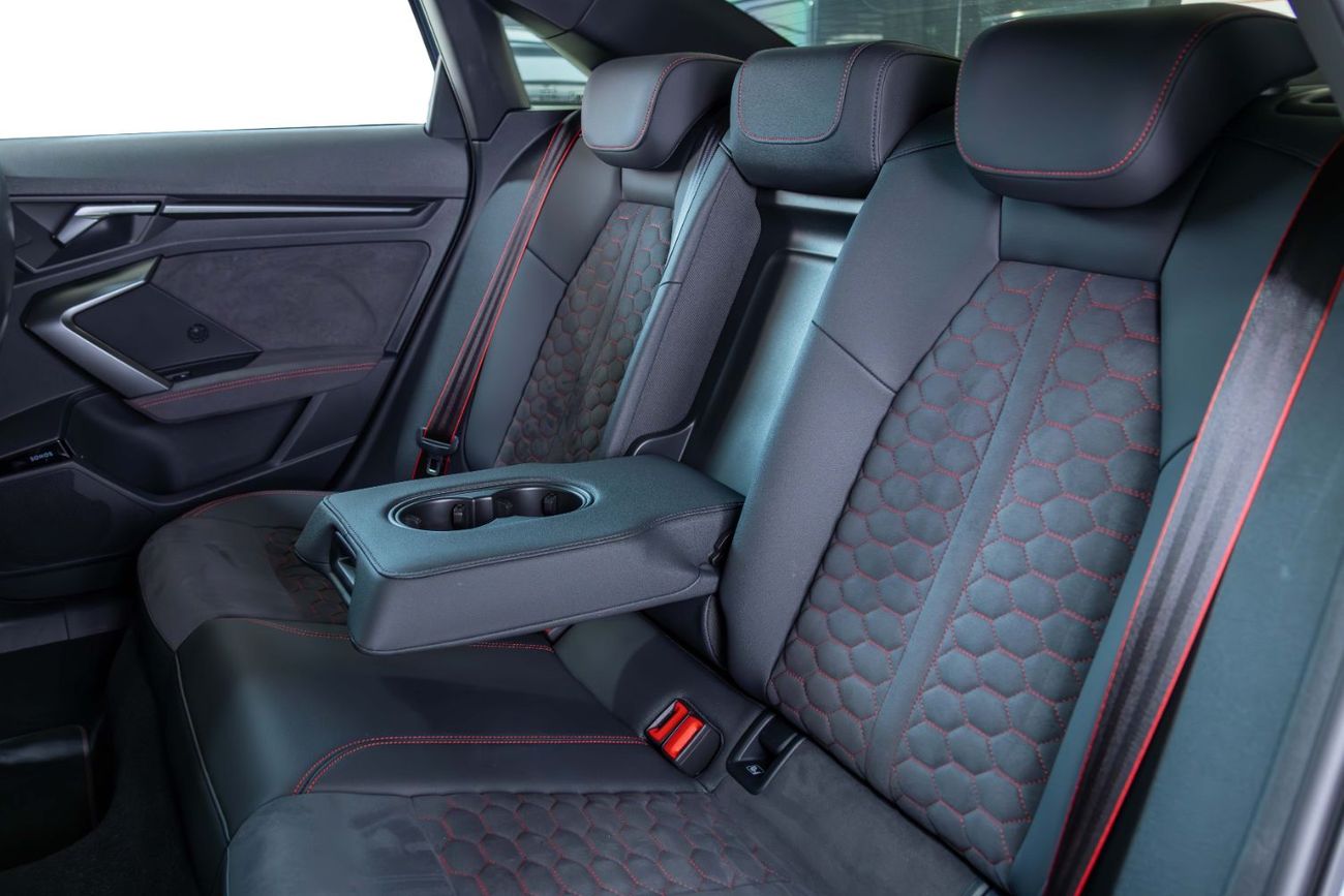 Audi RS3 TFSI quattro 2.5L Sedan Full Option Car - Carbon RS Seats - Kemora Grey - 2025