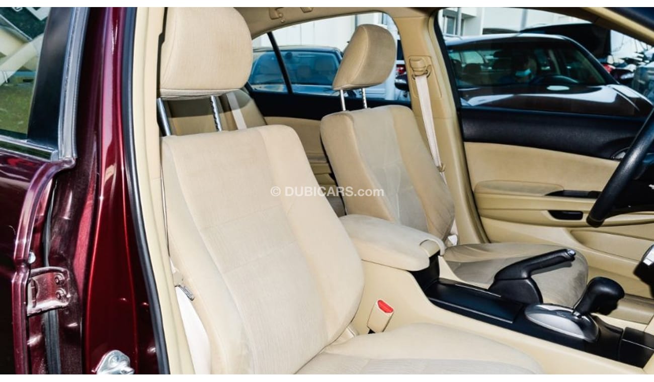 Honda Accord Gulf without accidents, red color inside beige, cruise control in excellent condition, you do not ne