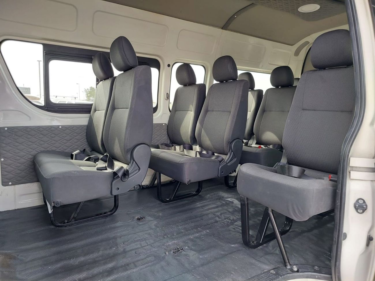 Toyota Hiace TOYOTA HIACE COMMUTER VAN RHD 2014 MODEL 2.7 L PETROL AUTOMATIC(PM47858)