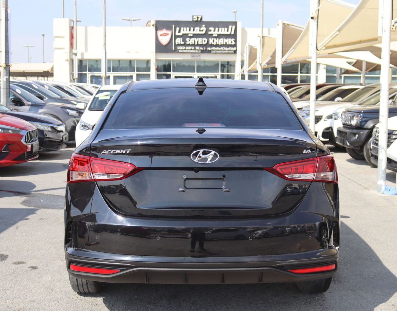 هيونداي أكسنت هيونداى أكسنت 2023 خليجى بدون حوادث محرك 1.6L ممشى قليل بحاله ممتازه