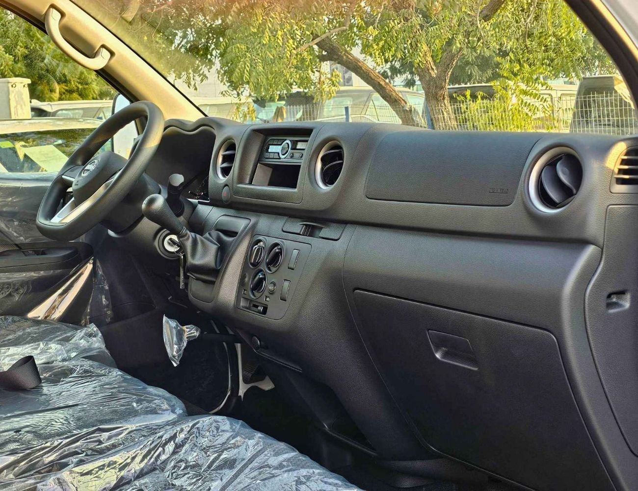 نيسان أورفان HIGHROOF | M/T | PANEL VAN | 2.5L V4 PETROL | FRONT COOLER (CODE#NHURPP)