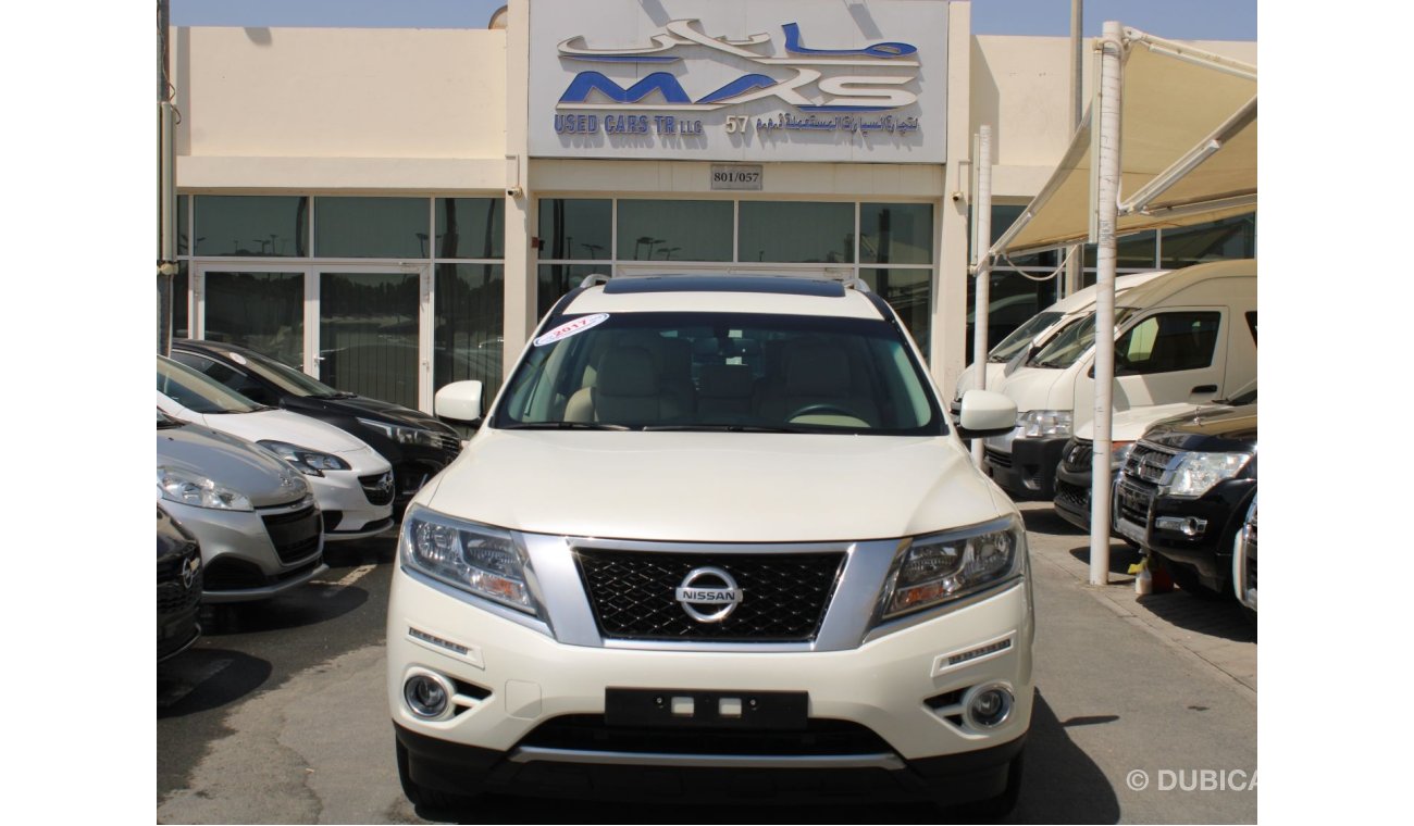 Nissan Pathfinder ACCIDENTS FREE - GCC- PERFECT CONDITION INSIDE OUT