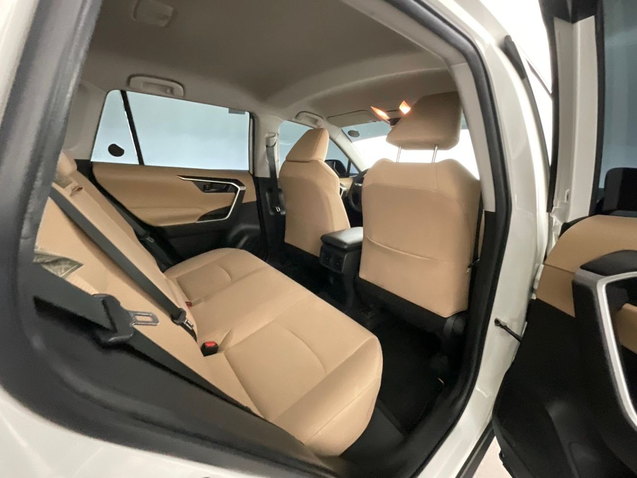 تويوتا راف ٤ EX | شامل الضمان | 0 ﺪﻔﻋﺓ ﺃﻮﻟﻯ