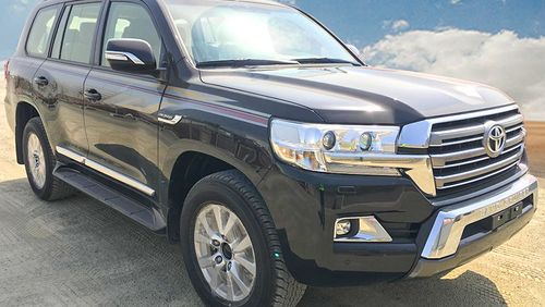 Toyota Land Cruiser LC200 4.5 GXR WITH KDSS AVAILBLE IN COLORS