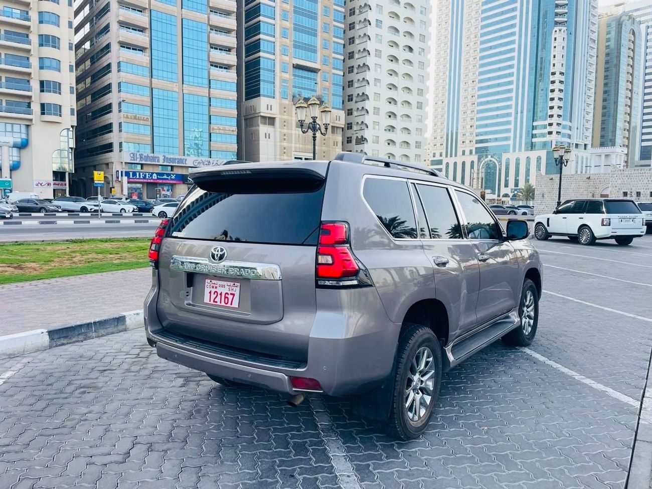 تويوتا برادو Toyota Kakadu Prado 2022 Full option Top the range Diesel R H D