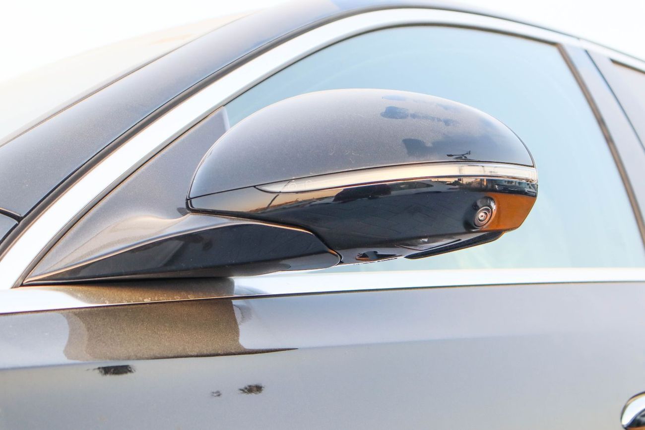 Mercedes-Benz E200 2.0L