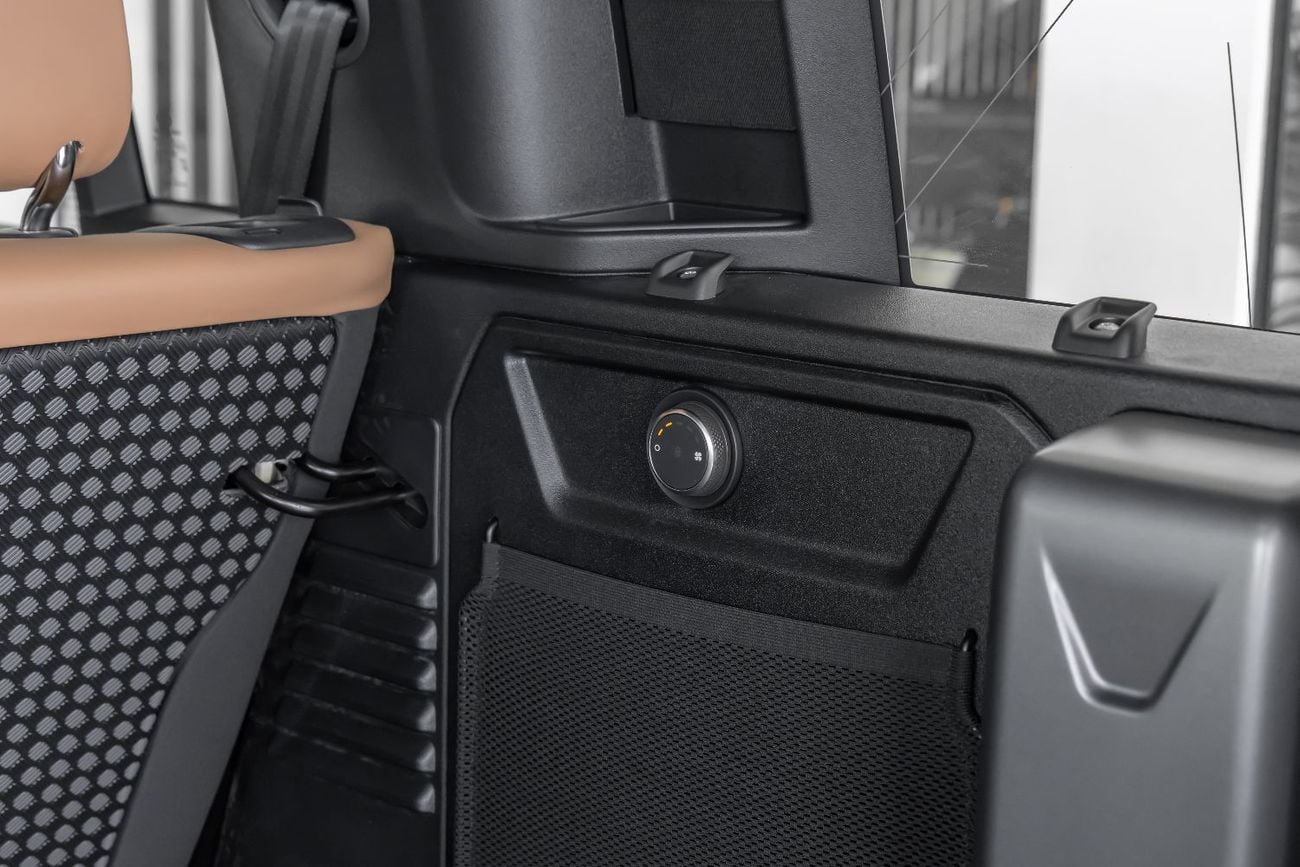 Land Rover Defender Land Rover Defender | 110 X-Dynamic SE (P400) | GCC Specs | 2026 (Export)