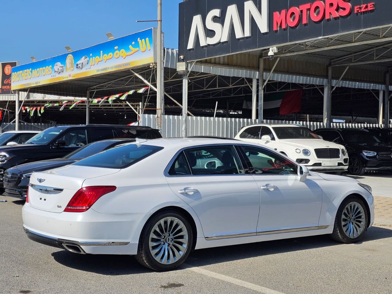 جينيسس G90 Royal 5.0L (407 HP) RWD