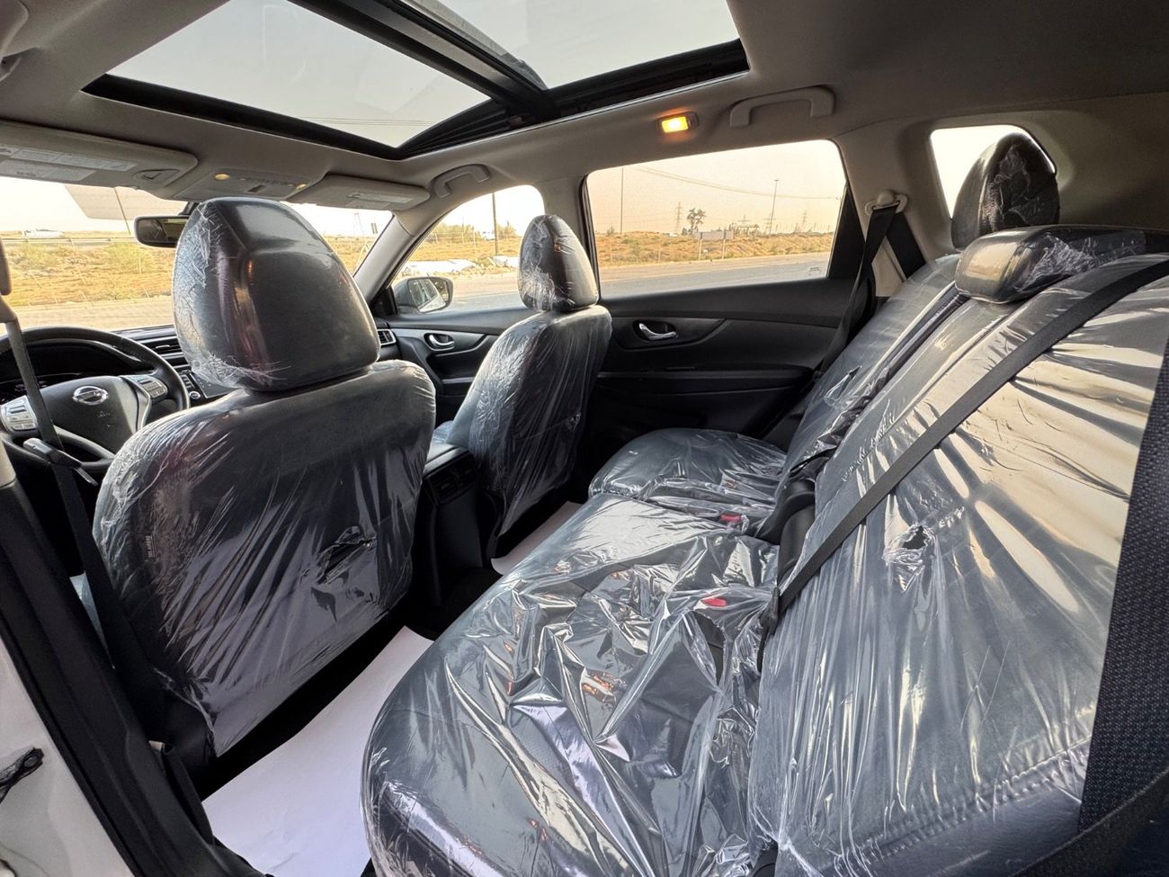 Nissan Rogue SL / 2.5L V4 / PANORAMIC SUNROOF / AWD / 360 CAMERA / ELECTRIC SEATS / REAR AC